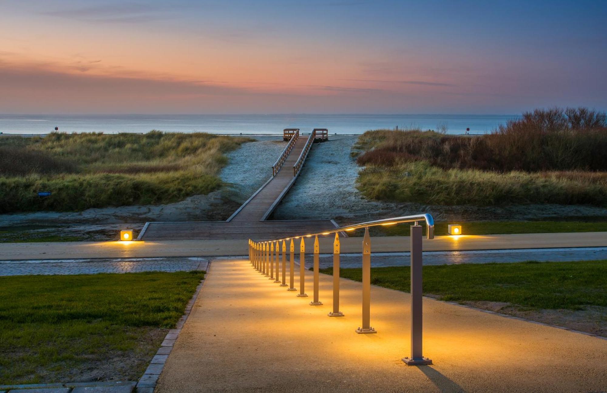 Hotel Regina Maris Norddeich  Buitenkant foto